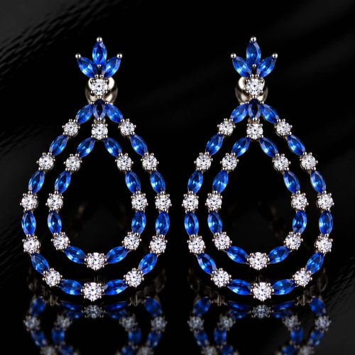 Zilveren oorringen Model Blue Drop zilveren oorringen oorbellen gezet met blauwe stenen en cubic zirconia