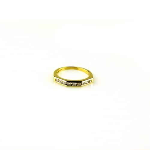 ring in geel goud gezet met diamant - Ring