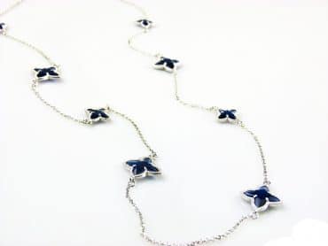 collier model Stars collier in zilver met donkerblauwe ster motieven - Ketting