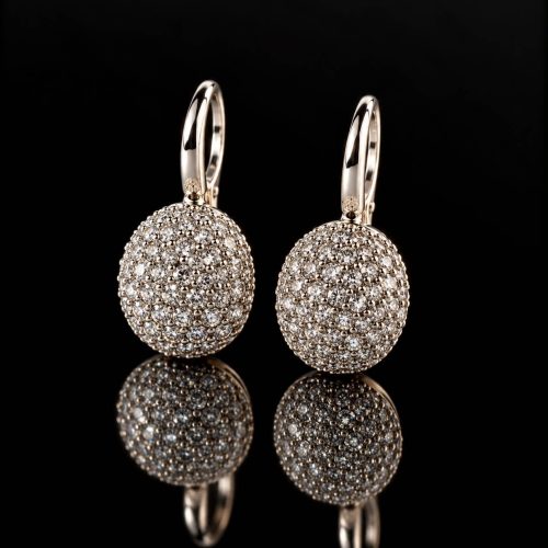oorringen in zilver gezet met cubic zirconnia