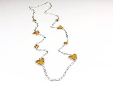 lange zilveren halsketting collier halssnoer gerhodineerd Model Vlinder en Bol met amber bruine stenen