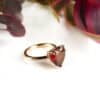 ring solitair in roos goud gezet met madeira citrien hartvorm