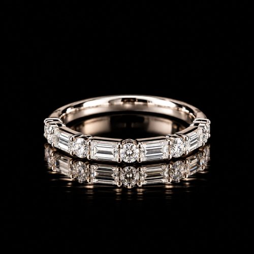 Ring in wit goud gezet met diamant