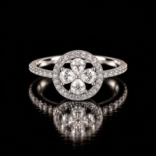Wit gouden ring gezet met diamant