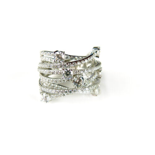 Brede ring in zilver gezet met cubic zirconia witte stenen