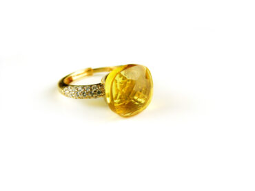 Ring in zilver geelgoud verguld model pomellato groot met gele steen en cubic zirconia