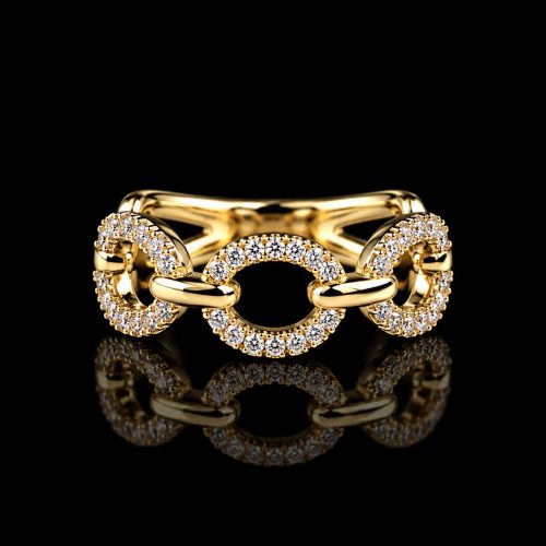 Ring in geelgoud gezet met diamant