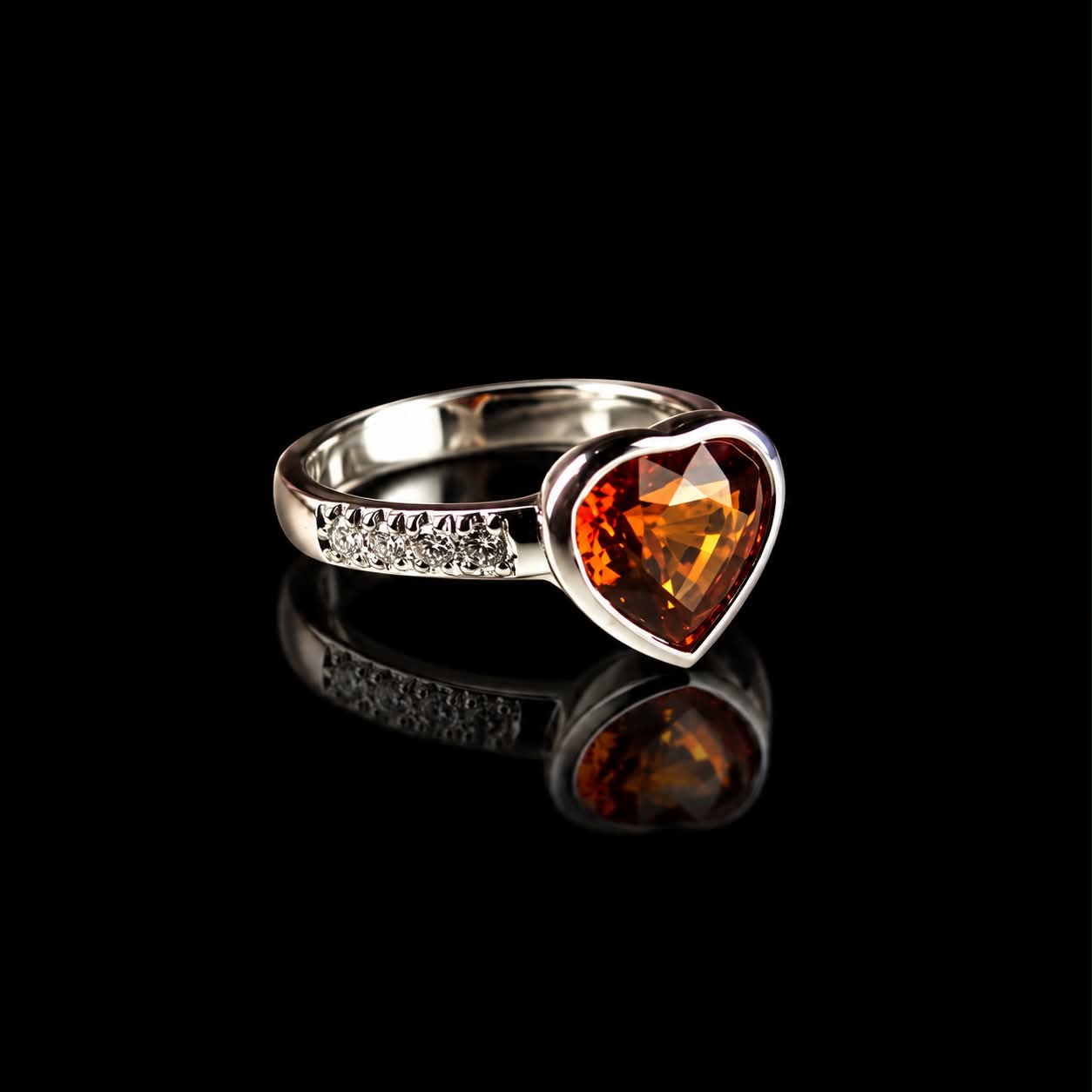 ring in wit goud gezet met citrien hartvorm en diamant