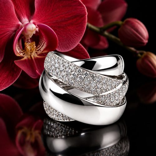 Brede wit gouden ring gezet met diamanten