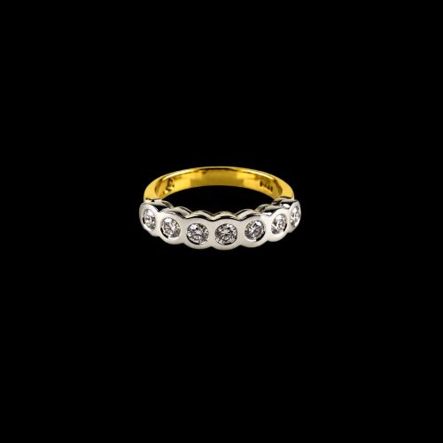 ring in geel en wit goud gezet met diamant
