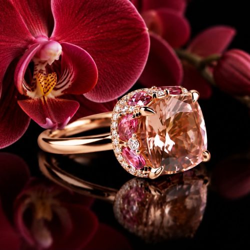 Ring in roos goud gezet met morganiet, roze toermalijnen en diamanten