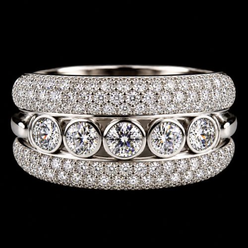 brede ring in wit goud gezet met diamant