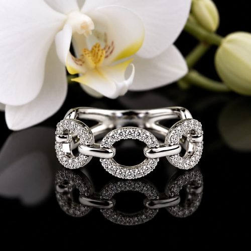 Ring in wit goud gezet met diamant