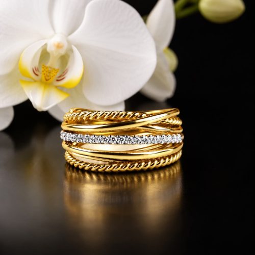 Ring in geel en wit goud gezet met diamant