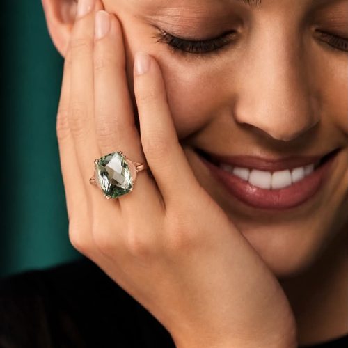 ring in roos goud gezet met groene kwarts en roze kwarts