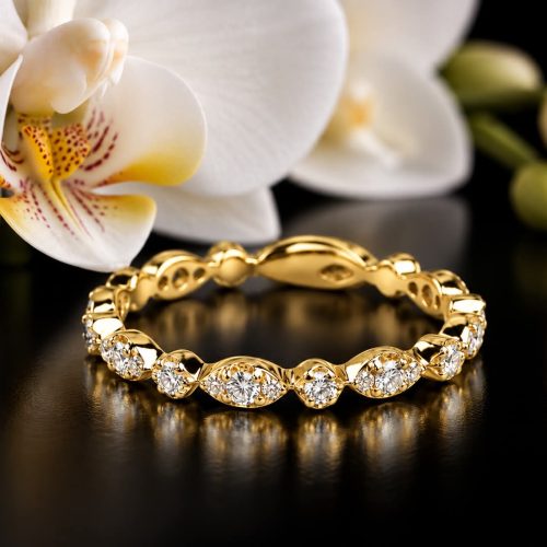 Ring in geelgoud gezet met diamant