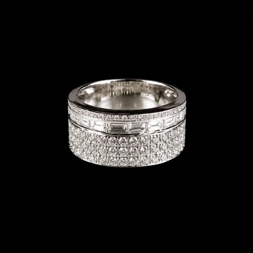 Brede ring in wit goud gezet met diamant