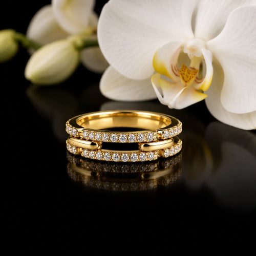 Ring in geelgoud gezet met diamant