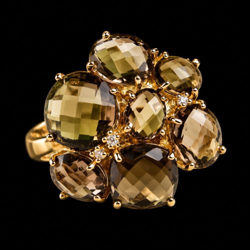 Ring in geel goud gezet met rookkwarts en diamant