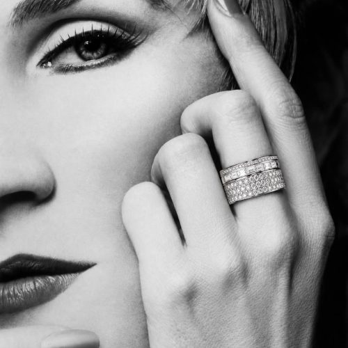 Brede ring in wit goud gezet met diamant