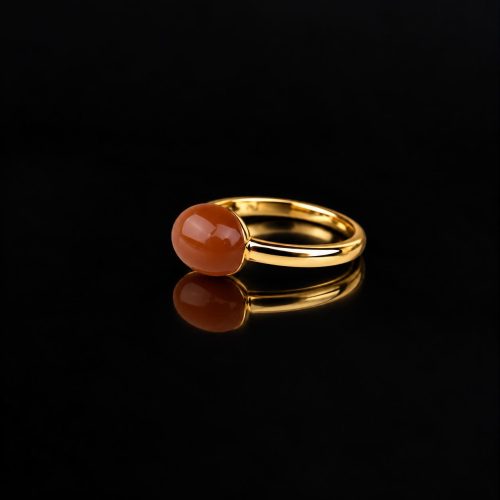 ring in roos goud gezet met bruine maansteen