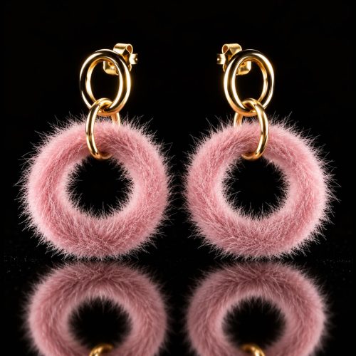 Oorringen Model Cirkel Fur goudkleurig met roze pels cirkel