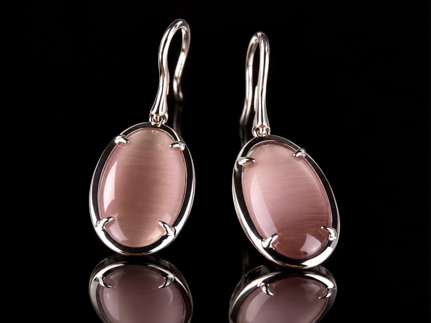 Zilveren oorringen oorbellen Model Oval met roze stenen