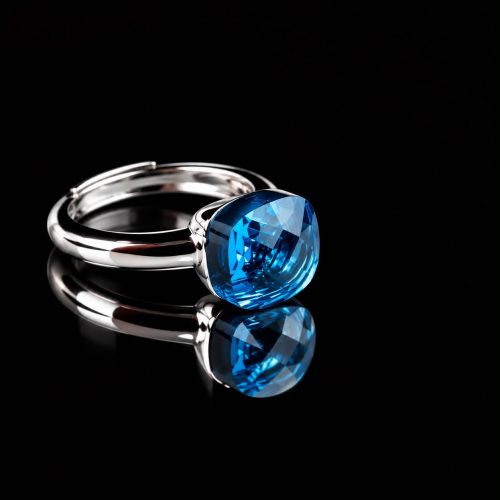 Ring in zilver model pomellato donker blauwe steen