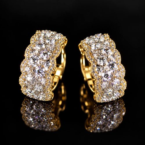 Zilveren oorringen gezet met cubic zirconia