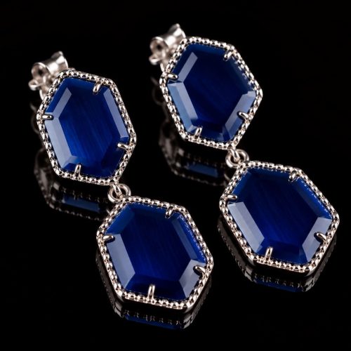 Zilveren oorringen oorbellen Model Hexagon met donker blauwe stenen