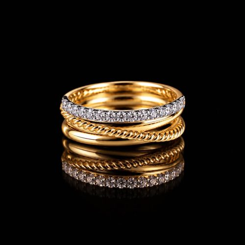 Ring in geel en wit goud gezet met diamant