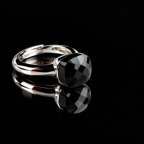 Ring in zilver model pomellato zwarte steen